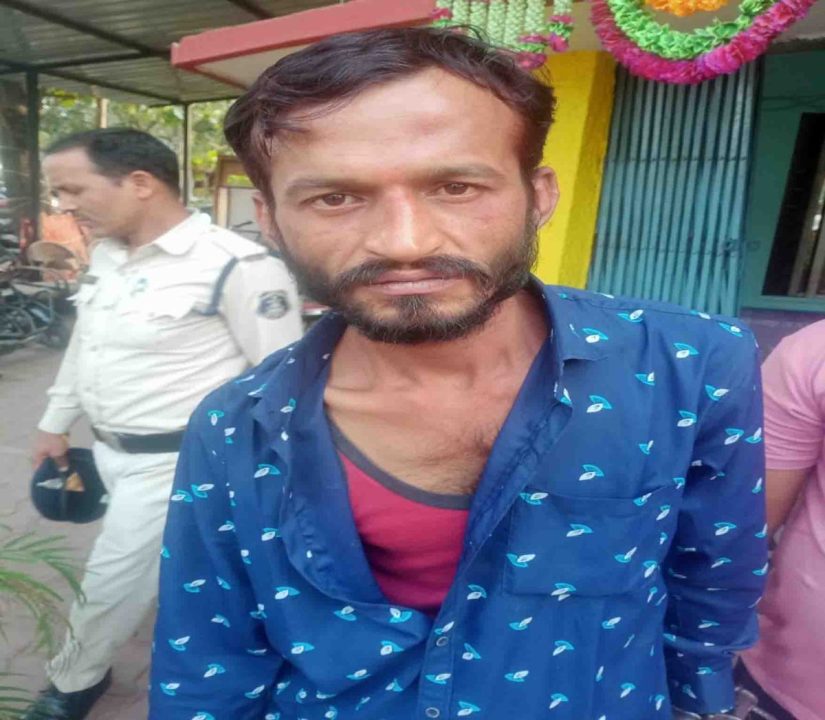 ऑटो में बैठकर बेचता था अवैध शराब, बैगा गिरफ्तार