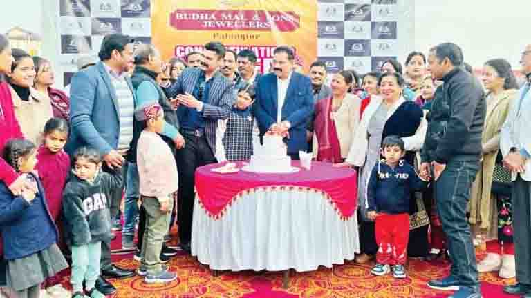 बीड़ बिलिंग के हरि सिंह ने जीती मारुति कार