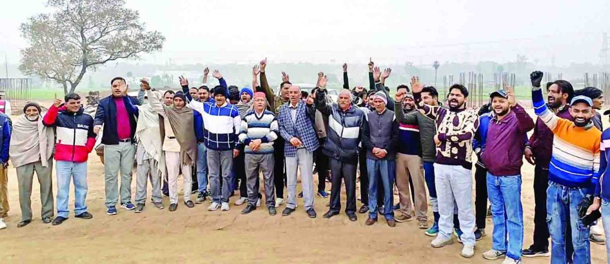 बद्दी में रुकवाया रेल लाइन का काम