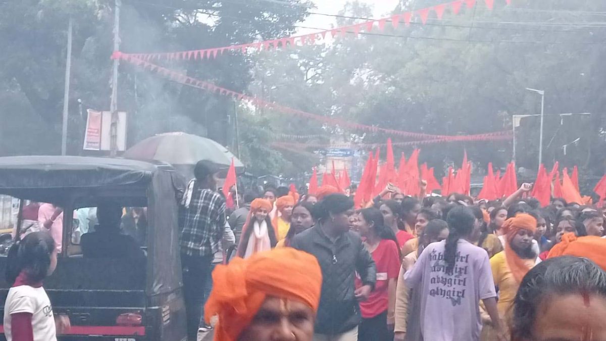 चरचा कालरी में सर्व हिंदू समाज के द्वारा निकाली गई भव्य शोभायात्रा