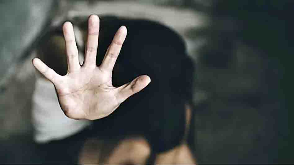 होटल में युवक ने युवती को नशीली कोल्ड ड्रिंक पिलाकर किया रेप