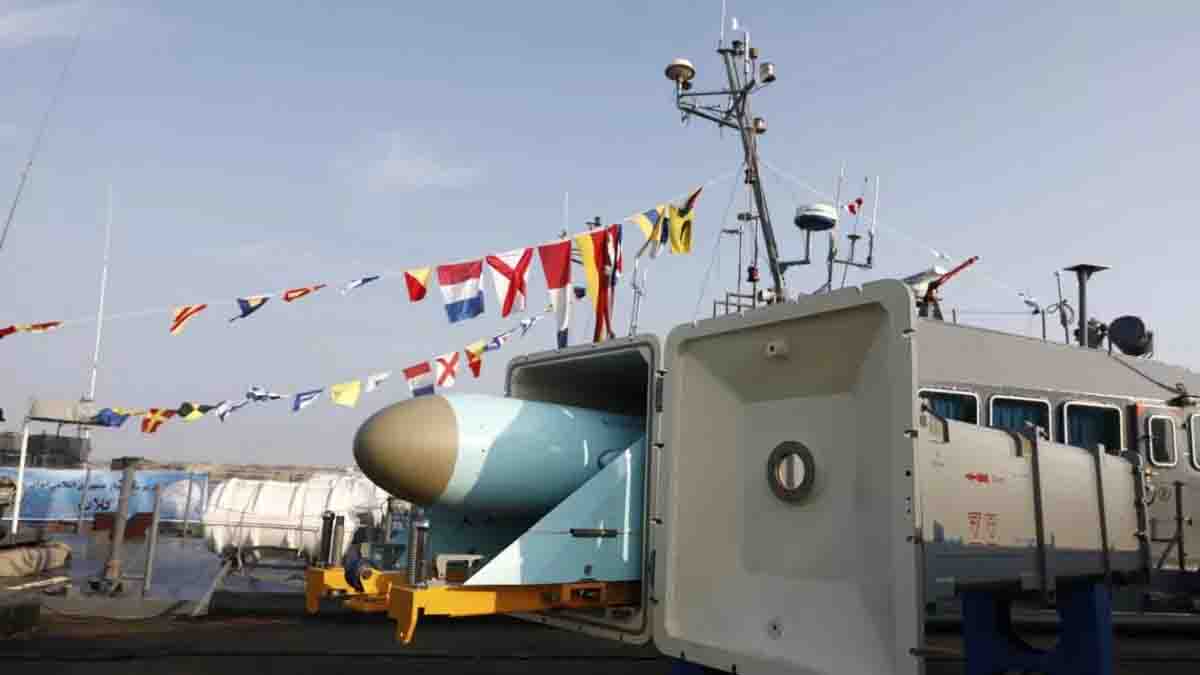 ईरान के नौसेना ने जब्त किए तेल टैंकर, जानिए क्या है वजह