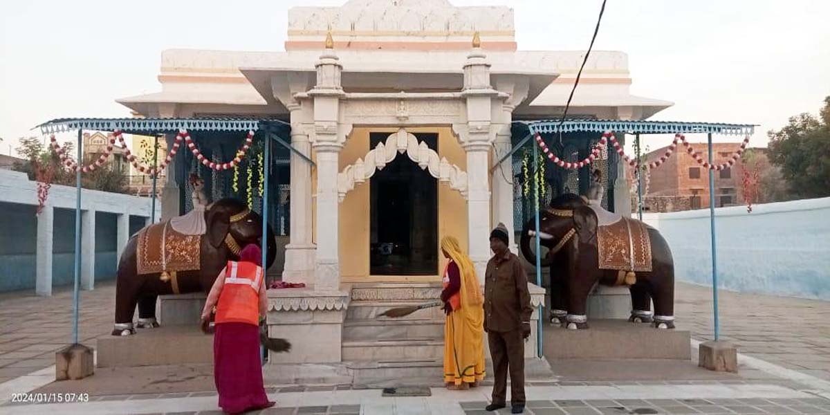 Jalore : राम मंदिर प्राण प्रतिष्ठा के उपलक्ष्य में नगर परिषद द्वारा मंदिरों में विशेष सजावट व रोशनी सहित
