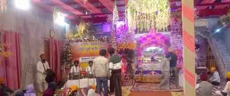 Patshah Gobind Singh Maharaj, the tenth Sikh Guru, spent eight months here.
