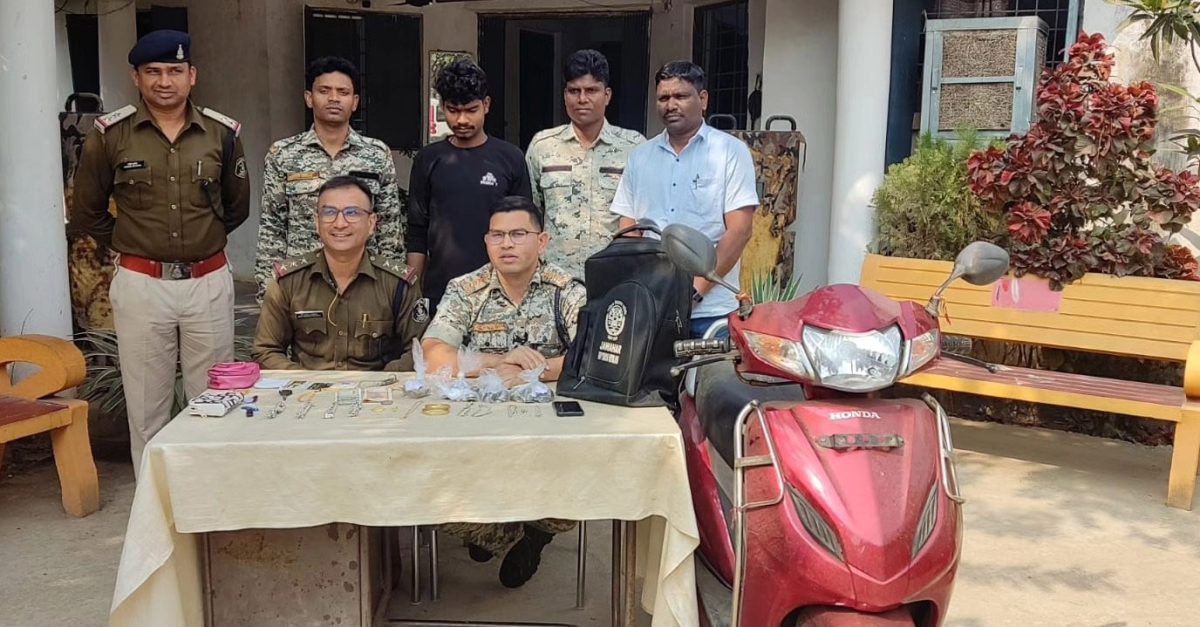एक्टिवा और जेवरात के साथ चोर गिरफ्तार