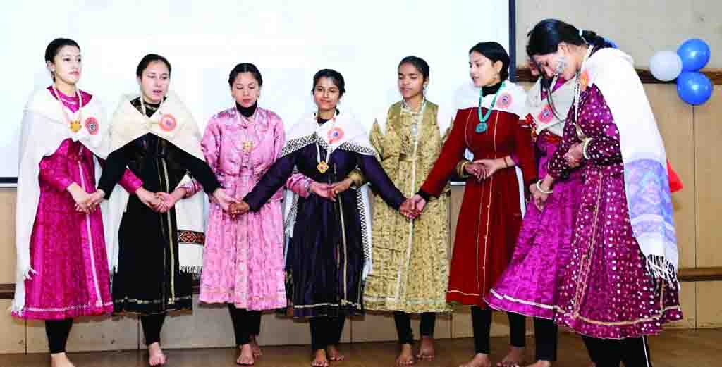 भाषण प्रतियोगिता में पृष्टि ठाकुर प्रथम