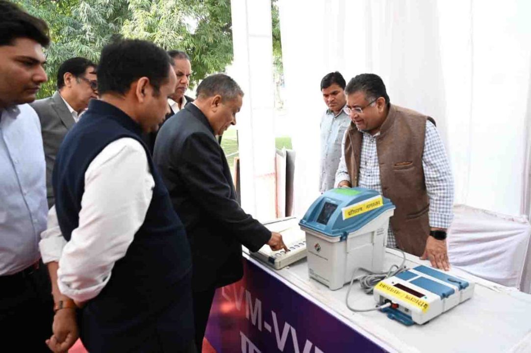 लोकतंत्र की सफलता में मतदाताओं की भूमिका अहम: न्यायमूर्ति टी.पी. शर्मा