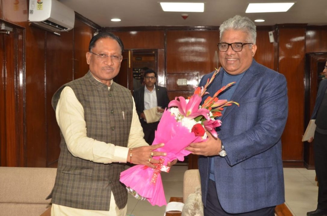 मुख्यमंत्री विष्णुदेव साय ने केंद्रीय पर्यावरण मंत्री भूपेन्द्र यादव से की सौजन्य भेंट