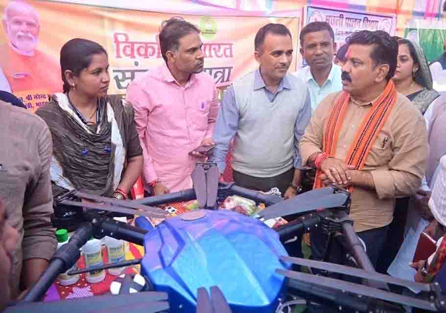 ग्रामीणों की मांग पर विभिन्न विकास कार्यों की दी सौगात