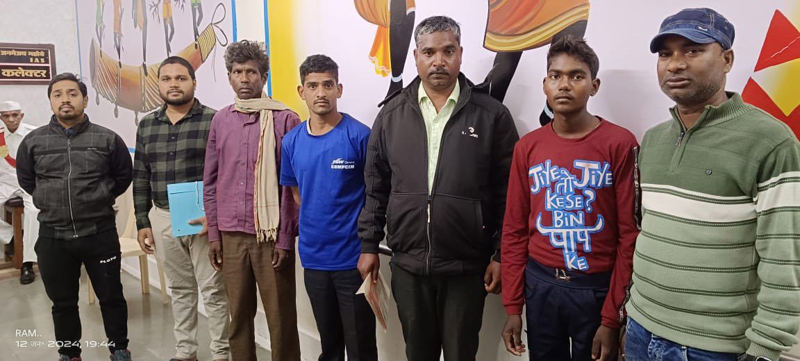 गृहमंत्री विजय शर्मा की पहल से दो श्रमिक सकुशल घर लौटे कर्नाटक से