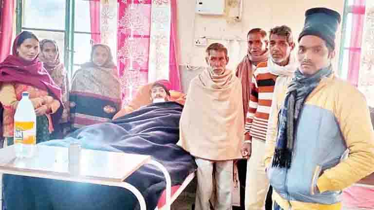 तीन गाडिय़ां भिड़ीं, दो युवक जख्मी