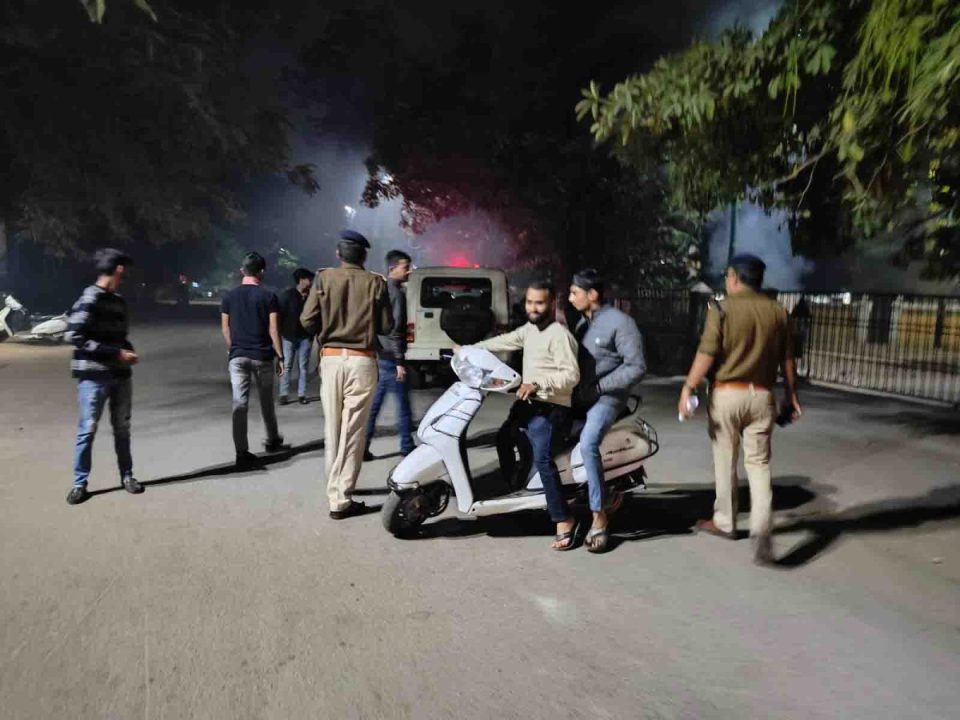 रायपुर पुलिस ने चलाया चेकिंग अभियान