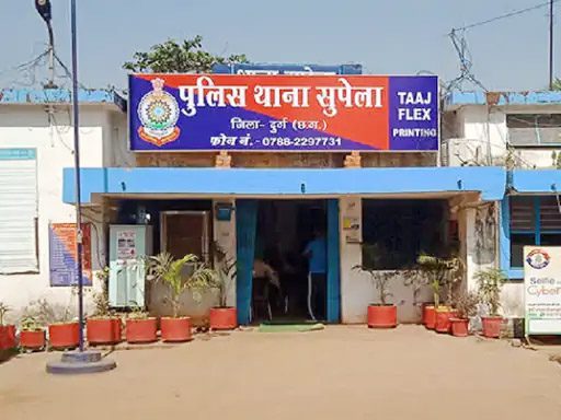 लोन जमा नहीं करने पर बैंक ने की सील की कार्रवाई, कर्जदार ने फिर किया कब्जा