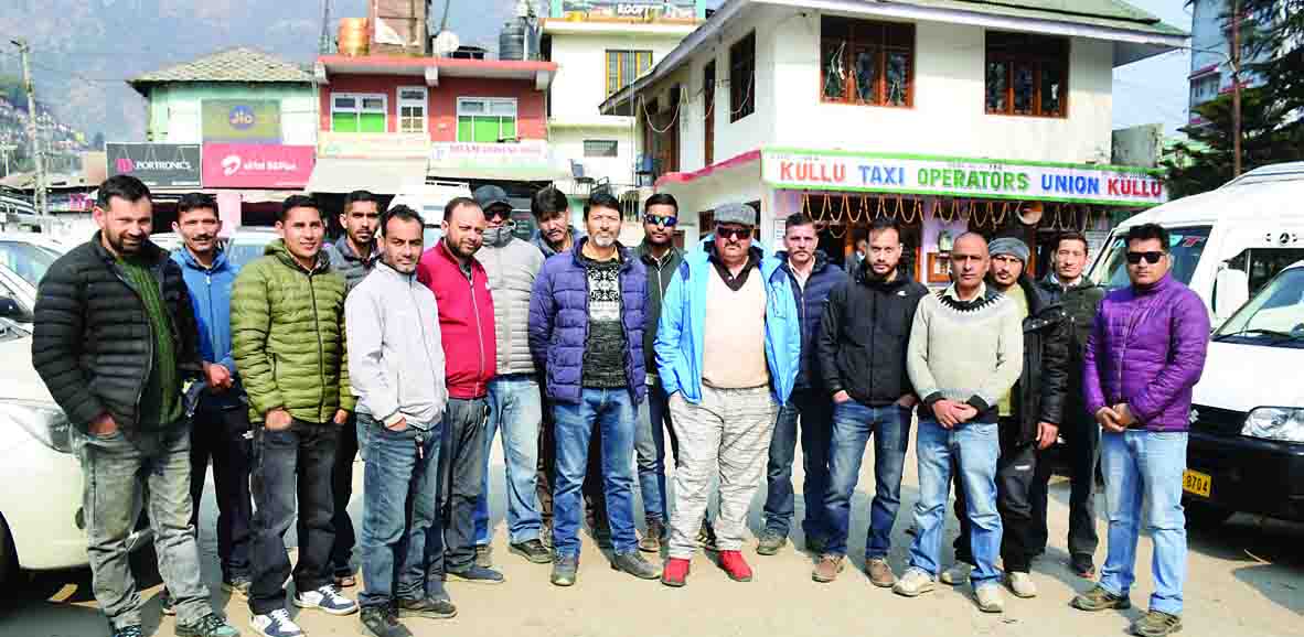 टैक्स बढ़ाने पर टैक्सी ऑपरेटरों में नाराजगी