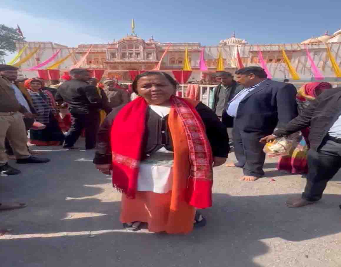 रामराजा सरकार मंदिर ओरछा धाम पहुंची उमा भारती, देखें वीडियो