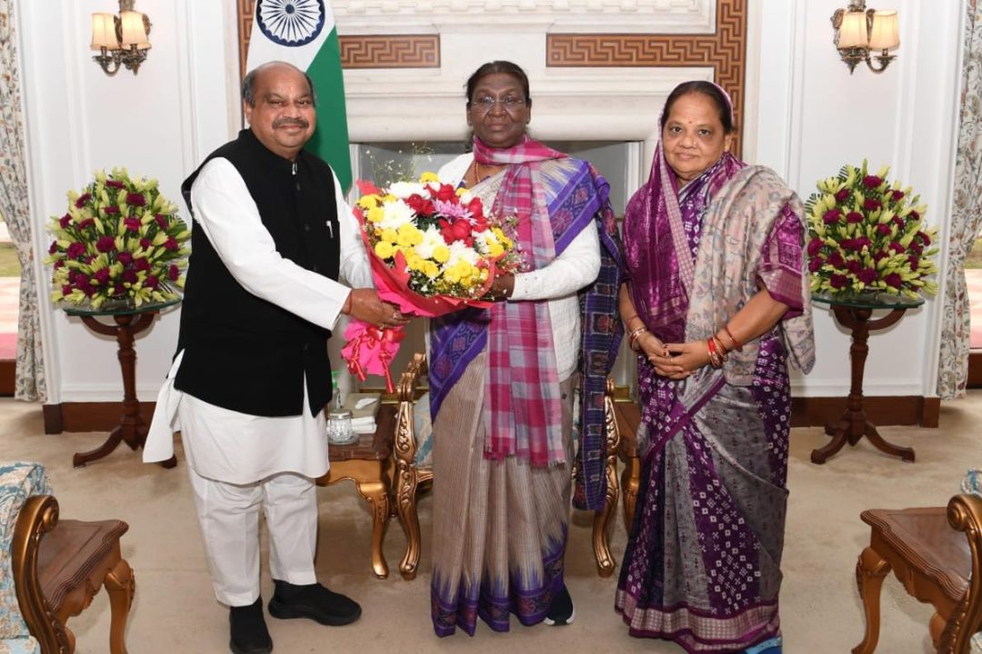विधायक पुरंदर मिश्रा ने की राष्ट्रपति द्रौपदी मुर्मु और रक्षा मंत्री राजनाथ सिंह से मुलाकात