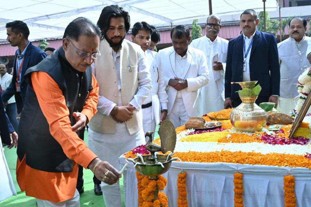सतनामी समाज के युवक-युवती परिचय सम्मेलन में शामिल हुए मुख्यमंत्री विष्णुदेव साय