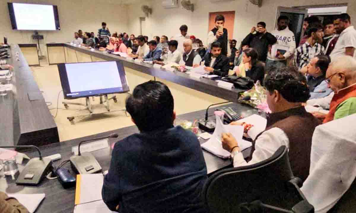 Jaipur : केन्द्रीय कृषि एवं किसान कल्याण राज्यमंत्री ने की केंद्र प्रवर्तित योजनाओं की समीक्षा