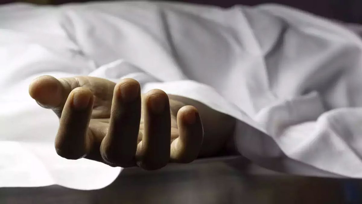 दादा के शव को हिलते देख हैरान हुआ पोता, अंतिम संस्कार की तैयारी कर रहे थे परिजन