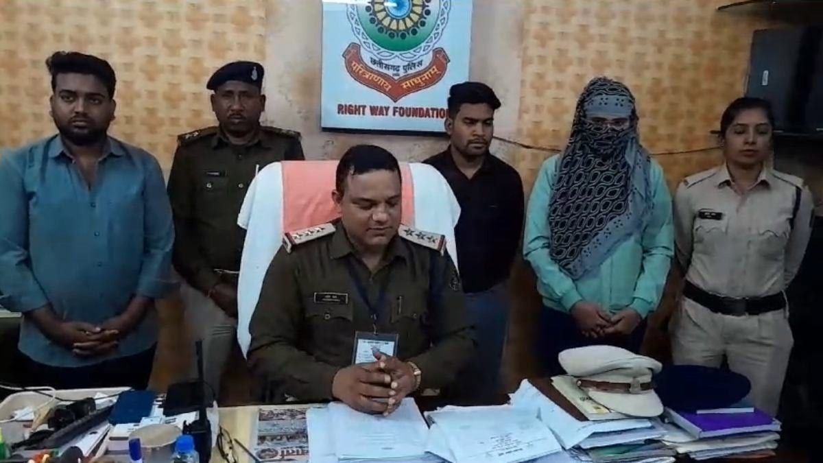 सिविल लाइन पुलिस ने जालसाजों को किया अरेस्ट, एक युवती भी शामिल