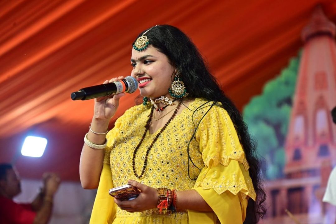 हर हर शंभू भजन गायिका अभिलिप्सा पांडा ने छत्तीसगढ़ में दी प्रस्तुति