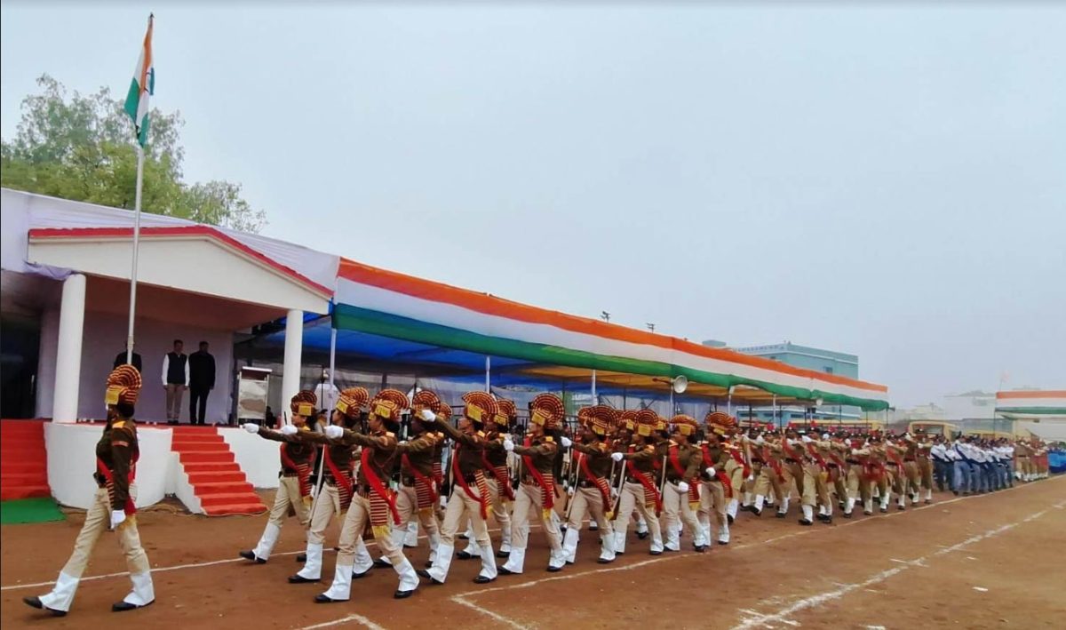 गणतंत्र दिवस के पूर्व मिनी स्टेडियम में की गई फुल ड्रेस रिहर्सल