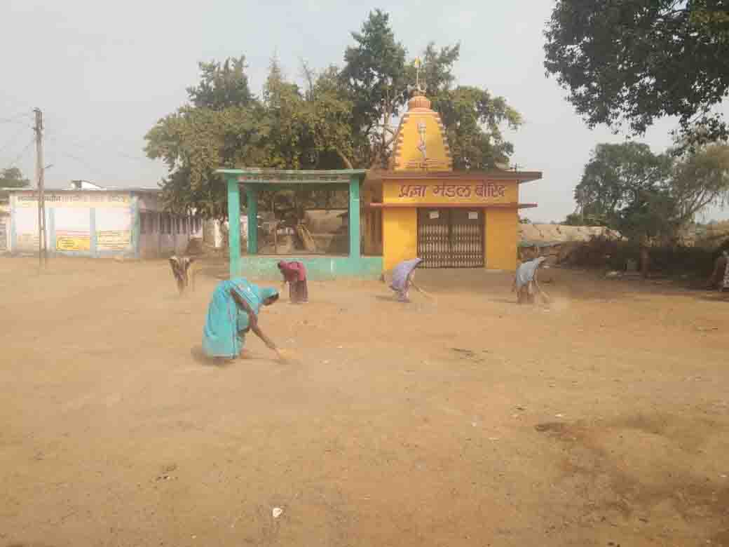जिले के मंदिर, देवालय, तीर्थस्थल, पर्यटन स्थल परिसर में चलाया जा रहा सफाई अभियान