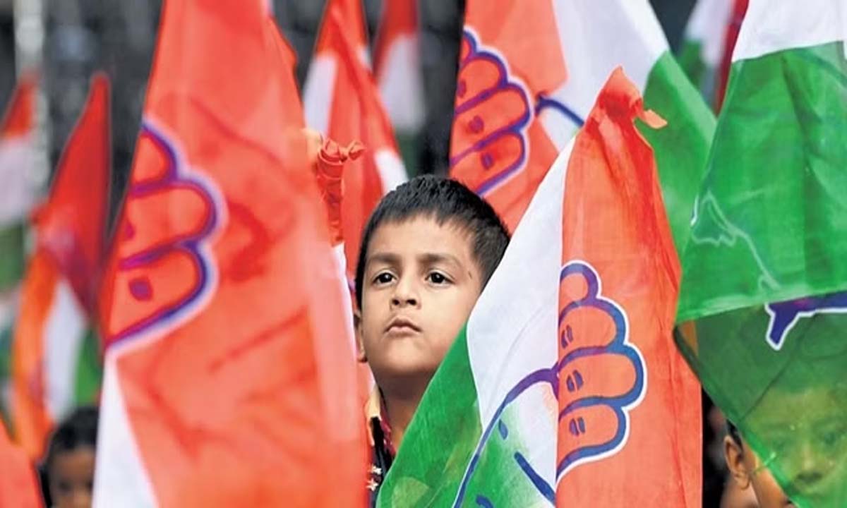 कार्यकर्ताओं की गिरफ्तारी पर कांग्रेस के विरोध प्रदर्शन के दौरान तनावपूर्ण क्षण