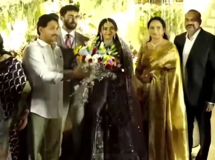 भांजे की सगाई में पहुंचे मुख्यमंत्री, देखें वीडियो