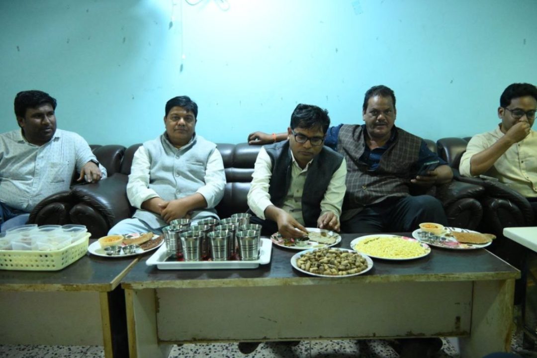 ओपी चौधरी के खाना, बताया अपने फेवरेट