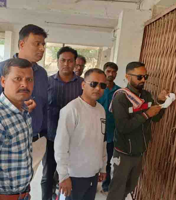 रायपुर नगर निगम ने हॉस्टल की बिल्डिंग को किया सील
