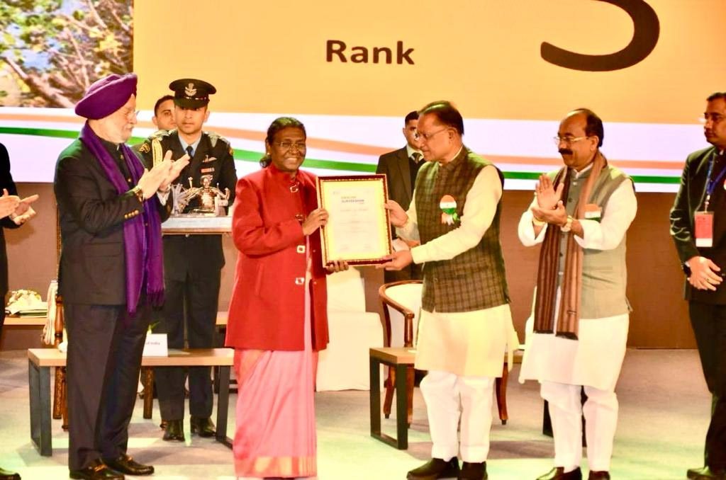 स्वच्छ सर्वेक्षण 2023 में सबसे स्वच्छ राज्यों की श्रेणी में छत्तीसगढ़ ने प्राप्त किया तृतीय पुरस्कार