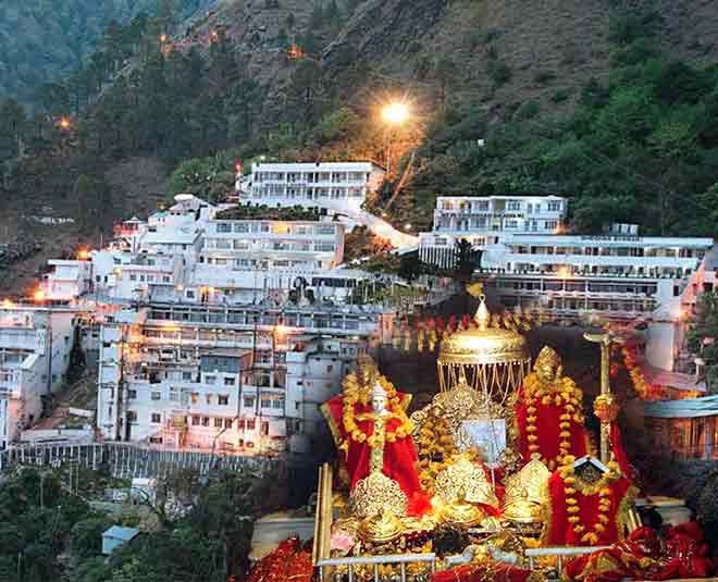 वैष्णो देवी मंदिर के गर्भगृह तक जाने वाली प्राकृतिक गुफा का अब कर सकेंगे दर्शन