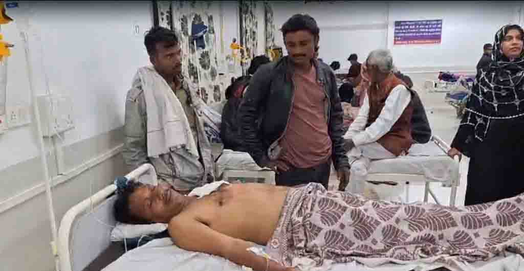 पैदल चलने वाले युवक पर शराबी ने किया वार