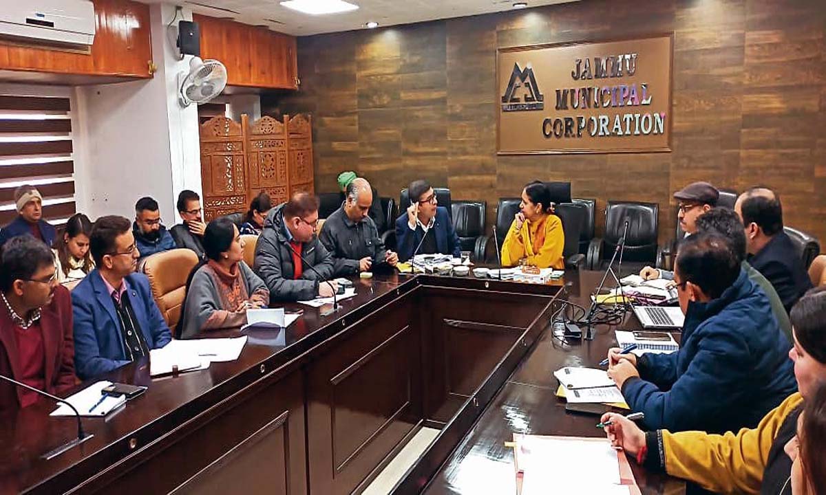 जम्मू नागरिक निकाय के कर्मचारियों से पेपरलेस होने का आग्रह किया गया