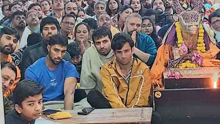 मैच के बाद महाकाल की शरण में पहुंचे टीम इंडिया के ये चार खिलाड़ी