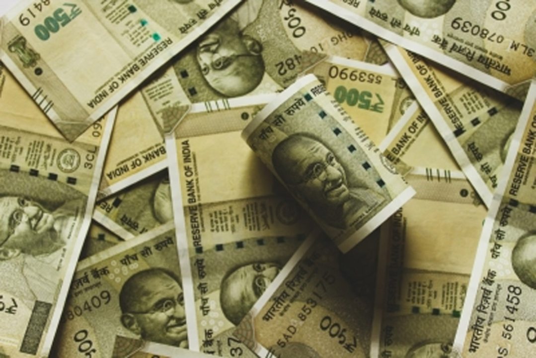 पूंजी प्रवाह के साथ बेहतर व्यापार संतुलन रुपए के लिए होगा सकारात्मक
